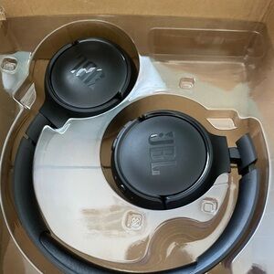 JBL Tune 510BT Pure Bass Headphones